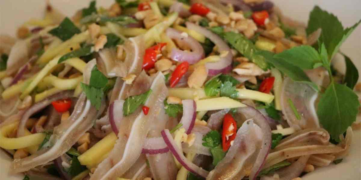 Cách chế biến nộm tai heo xoài xanh