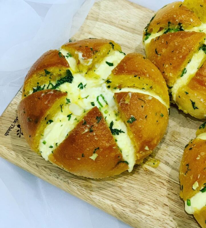 cách làm bánh mì bơ tỏi