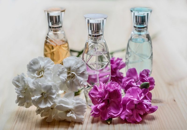 Cách làm nước hoa tại nhà
